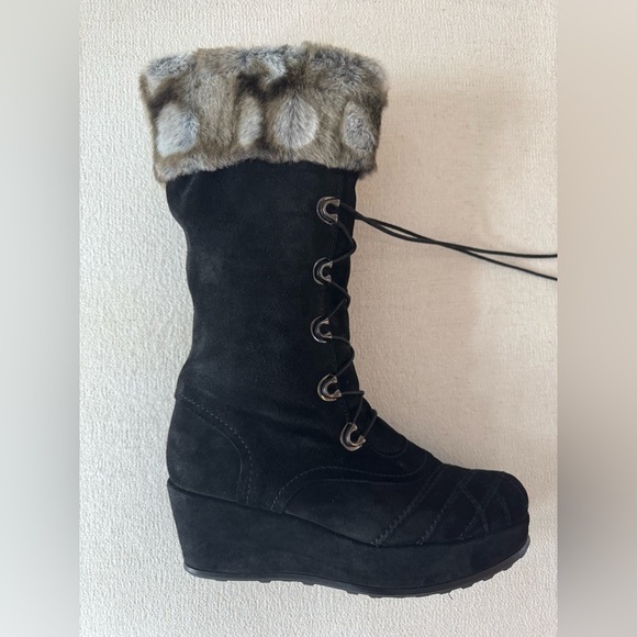 STUART WEITZMAN Womens Black Suede Lace-up Wedge Boots with Faux Fur Trim 9.5 - Picture 6 of 15